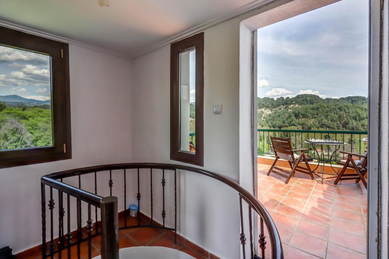 Studio Acropolis Serres Next To Center Bagian luar foto