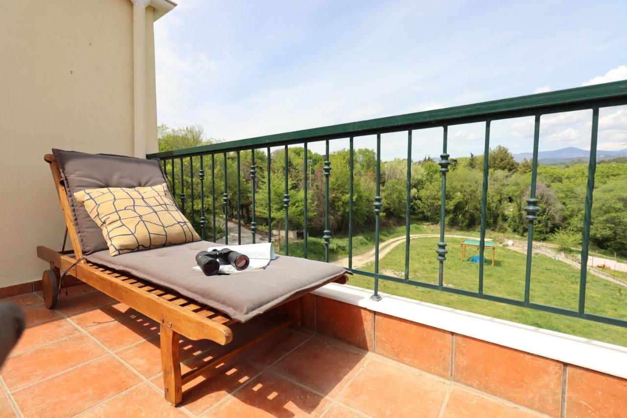 Studio Acropolis Serres Next To Center Bagian luar foto
