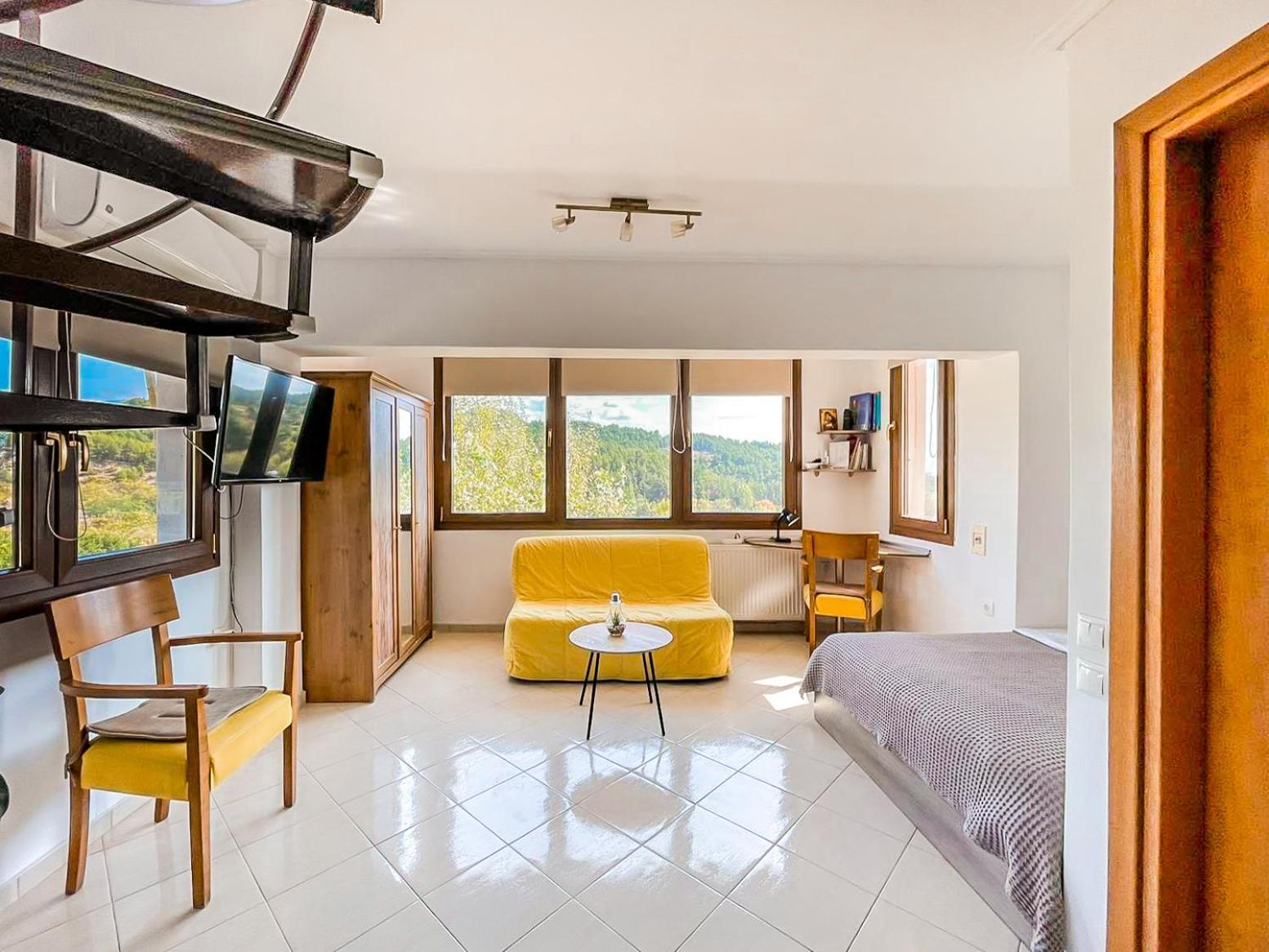 Studio Acropolis Serres Next To Center Bagian luar foto